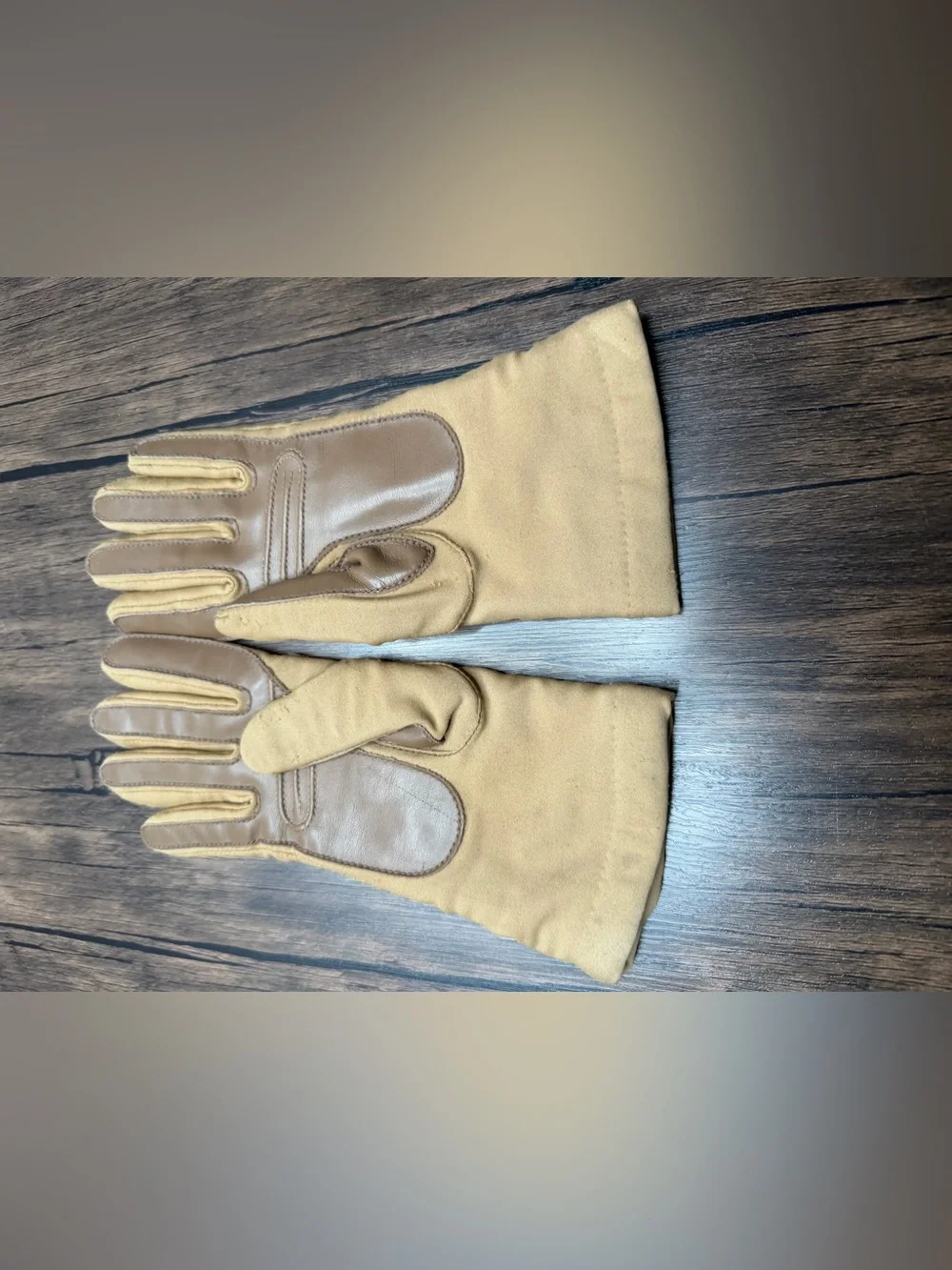 Vintage Women’s Brown Tan Sheer Energy Winter Gloves By Leggs